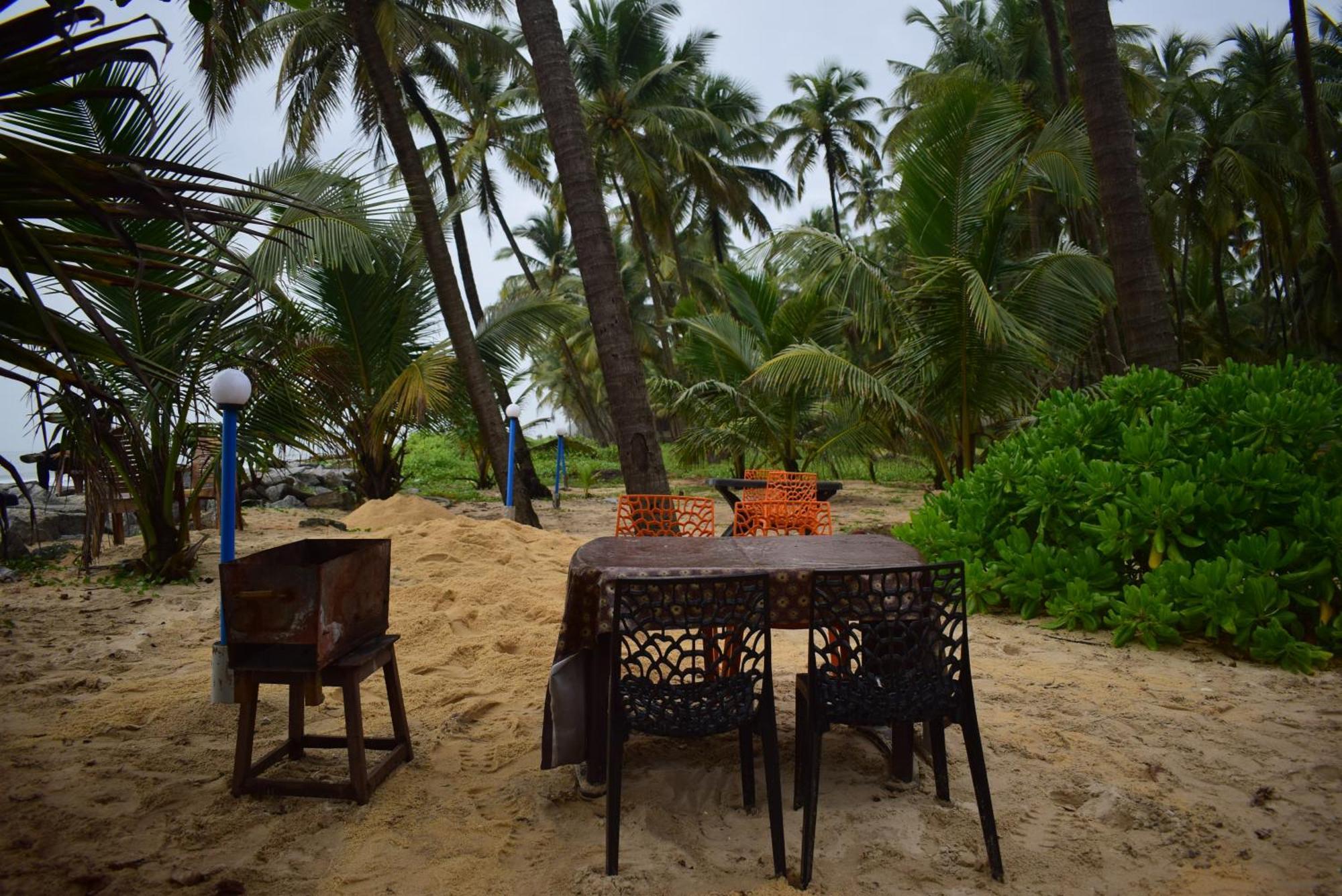 Blue Water Beach Homestay - Private Beach Dh Kalyānpur Esterno foto