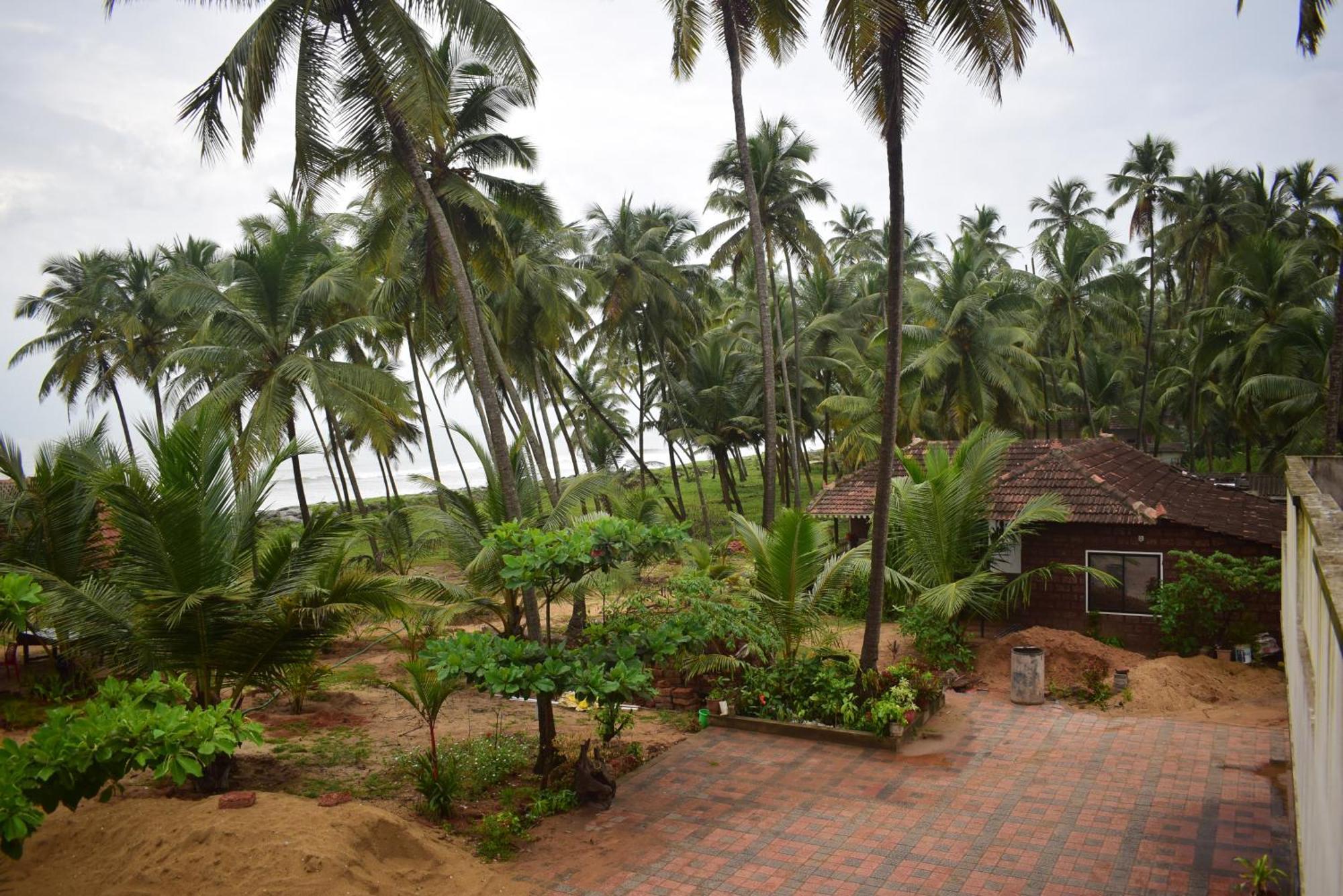 Blue Water Beach Homestay - Private Beach Dh Kalyānpur Esterno foto